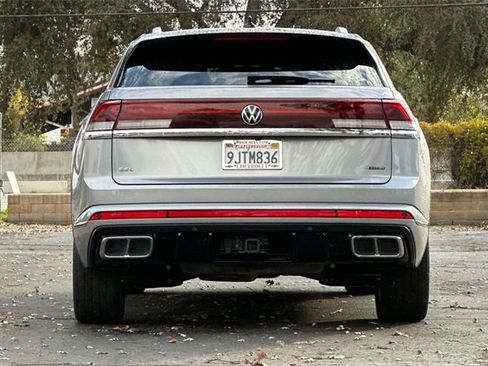 Used 2024 Volkswagen Atlas Cross Sport SEL Premium R-Line image 6