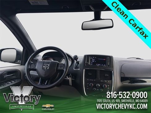 Used 2019 Dodge Grand Caravan SXT image 14