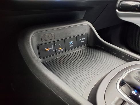 Used 2025 Hyundai Kona SEL image 10