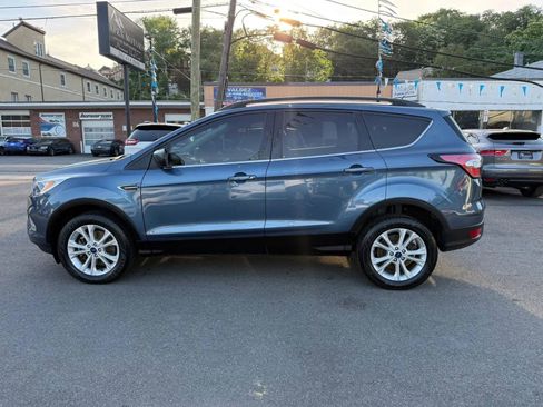 Used 2018 Ford Escape SE AWD/4WD image 4