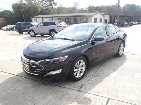 Used 2019 Chevrolet Malibu LT image 2