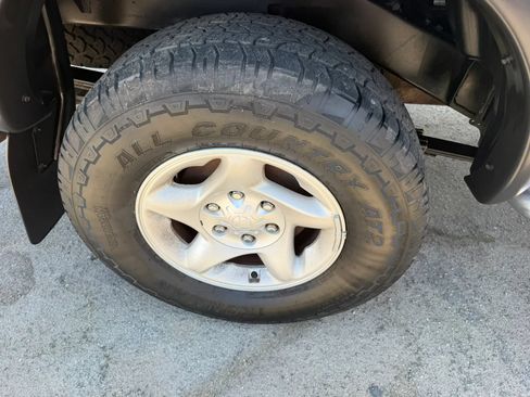 Used 2003 Toyota Tacoma PreRunner RWD image 29