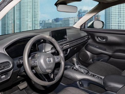 Used 2023 Honda HR-V LX image 14