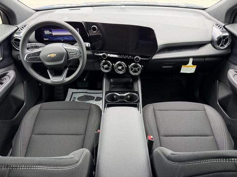 Used 2026 Chevrolet Blazer EV LT FWD image 11