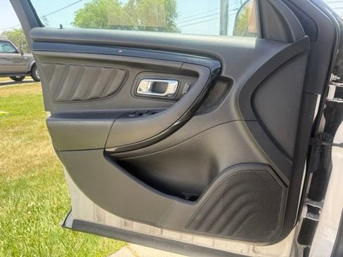 Used 2018 Ford Taurus SHO w/ Driver Assist Package AWD/4WD image 11