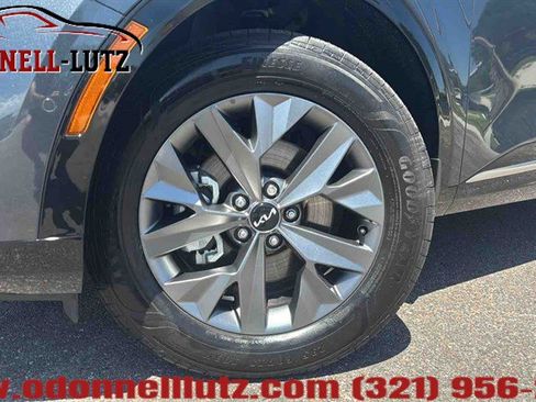 Used 2025 Kia Sportage SX Prestige image 2