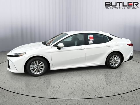 New 2026 Toyota Camry LE FWD image 3