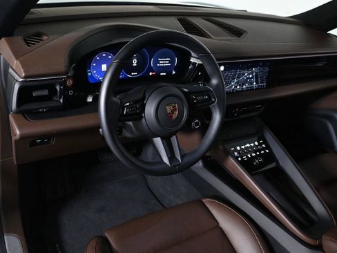 Certified 2025 Porsche Macan Electric RWD image 4