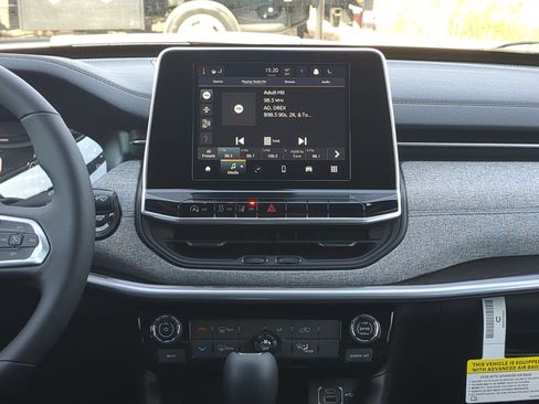 New 2026 Jeep Compass Latitude image 16