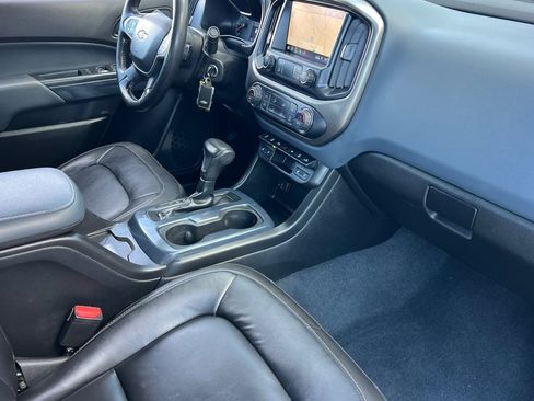 Used 2021 Chevrolet Colorado Z71 w/ Safety Package image 16