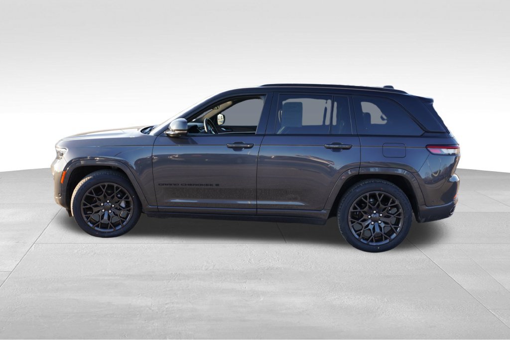 Certified 2025 Jeep Grand Cherokee Summit w/ Obsidian Package AWD/4WD image 10