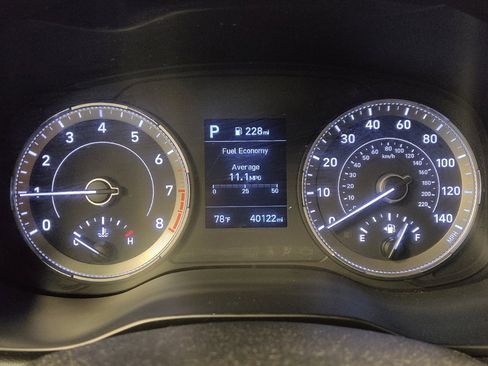 Used 2022 Hyundai Venue SEL FWD image 23