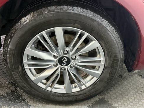 Used 2021 INFINITI QX80 Luxe w/ All-Season Package image 13