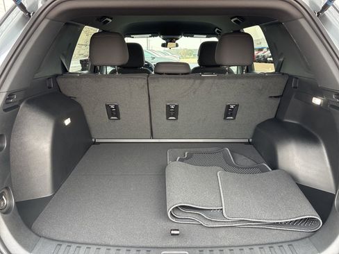 New 2026 Chevrolet Equinox LT w/ Midnight Edition image 12