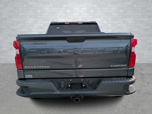 Used 2020 Chevrolet Silverado 1500 Custom w/ Custom Value Package image 6