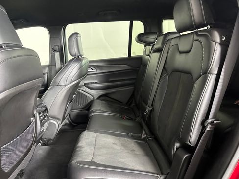 Used 2023 Jeep Grand Cherokee L Laredo RWD image 22