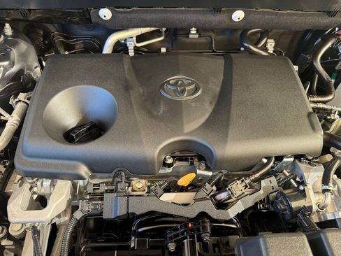 Used 2024 Toyota RAV4 LE image 39