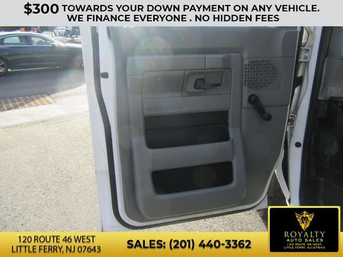 Used 2011 Ford E-150 and Econoline 150 XLT image 32