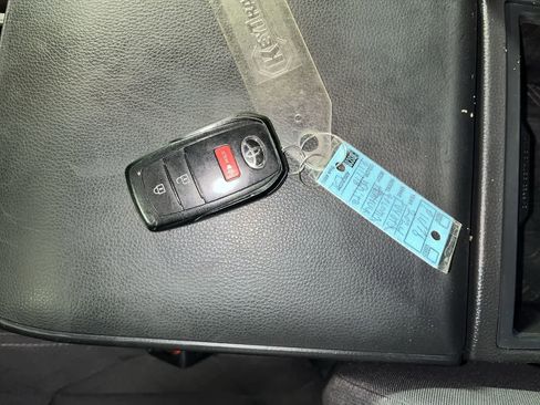 Used 2024 Toyota Tacoma SR RWD image 23