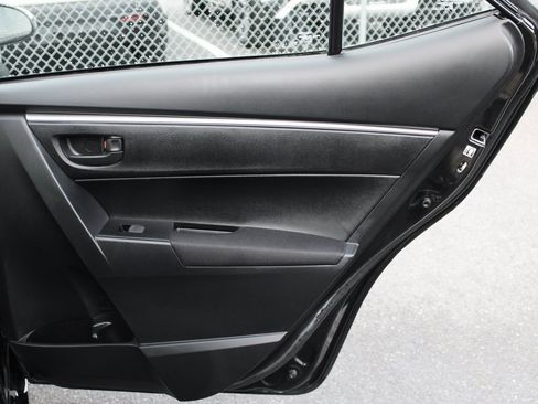 Used 2014 Toyota Corolla L image 18