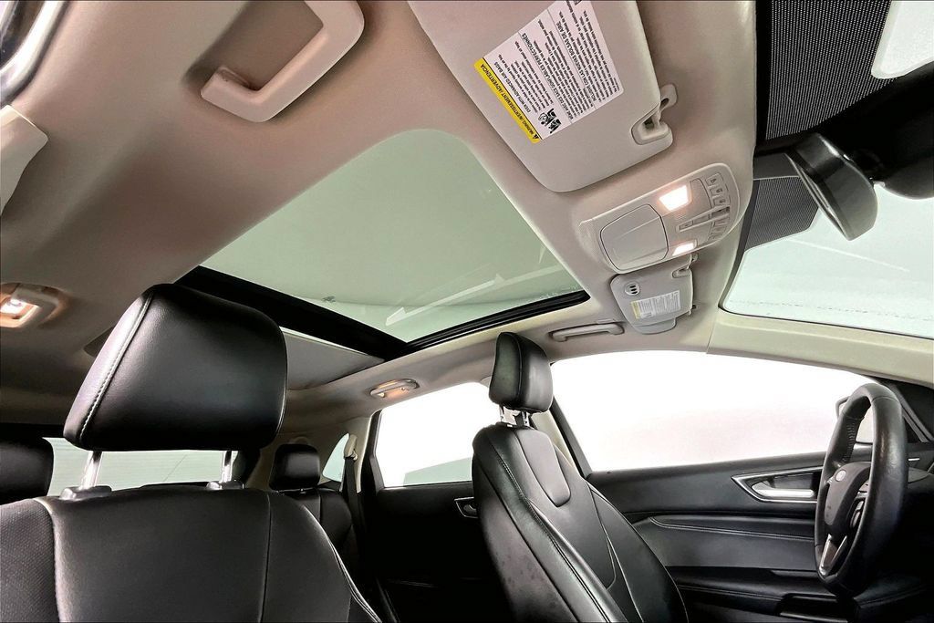 Used 2021 Ford Edge Titanium w/ Equipment Group 301A FWD image 22