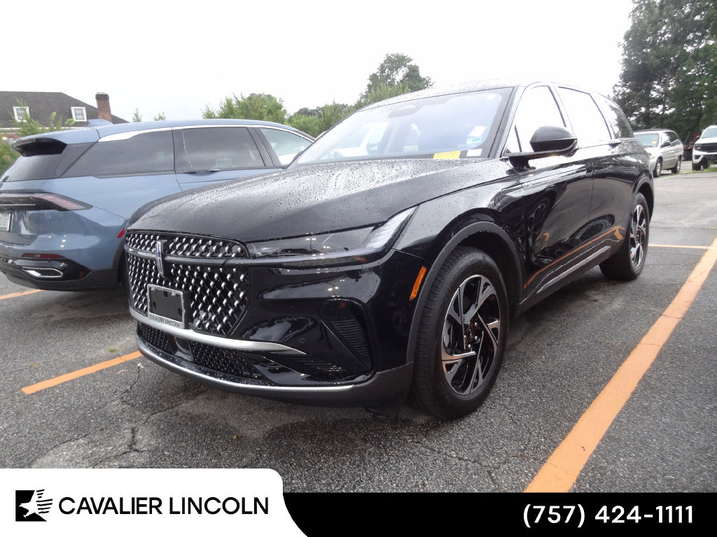 Used 2026 Lincoln Nautilus Premier w/ Equipment Group 102A AWD/4WD image 3