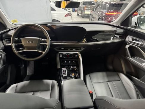 Used 2025 Audi Q5 Premium w/ Convenience Package AWD/4WD image 12