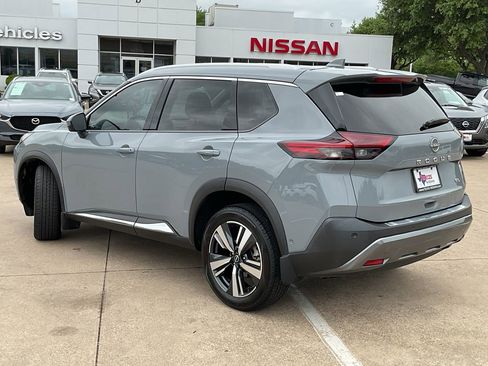 Used 2023 Nissan Rogue SL w/ SL Premium Package image 7