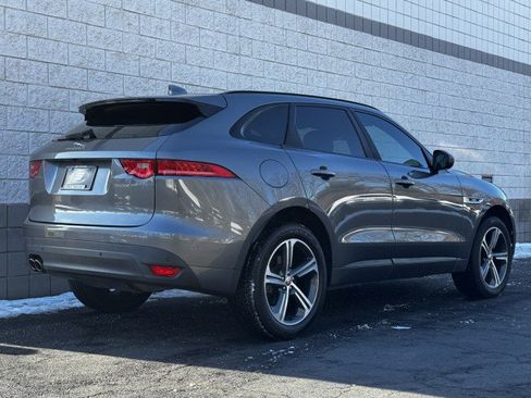Used 2017 Jaguar F-PACE R-Sport image 3