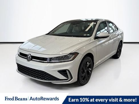 New 2026 Volkswagen Jetta SE image 3