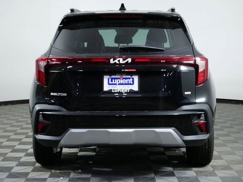 New 2026 Kia Seltos S image 9