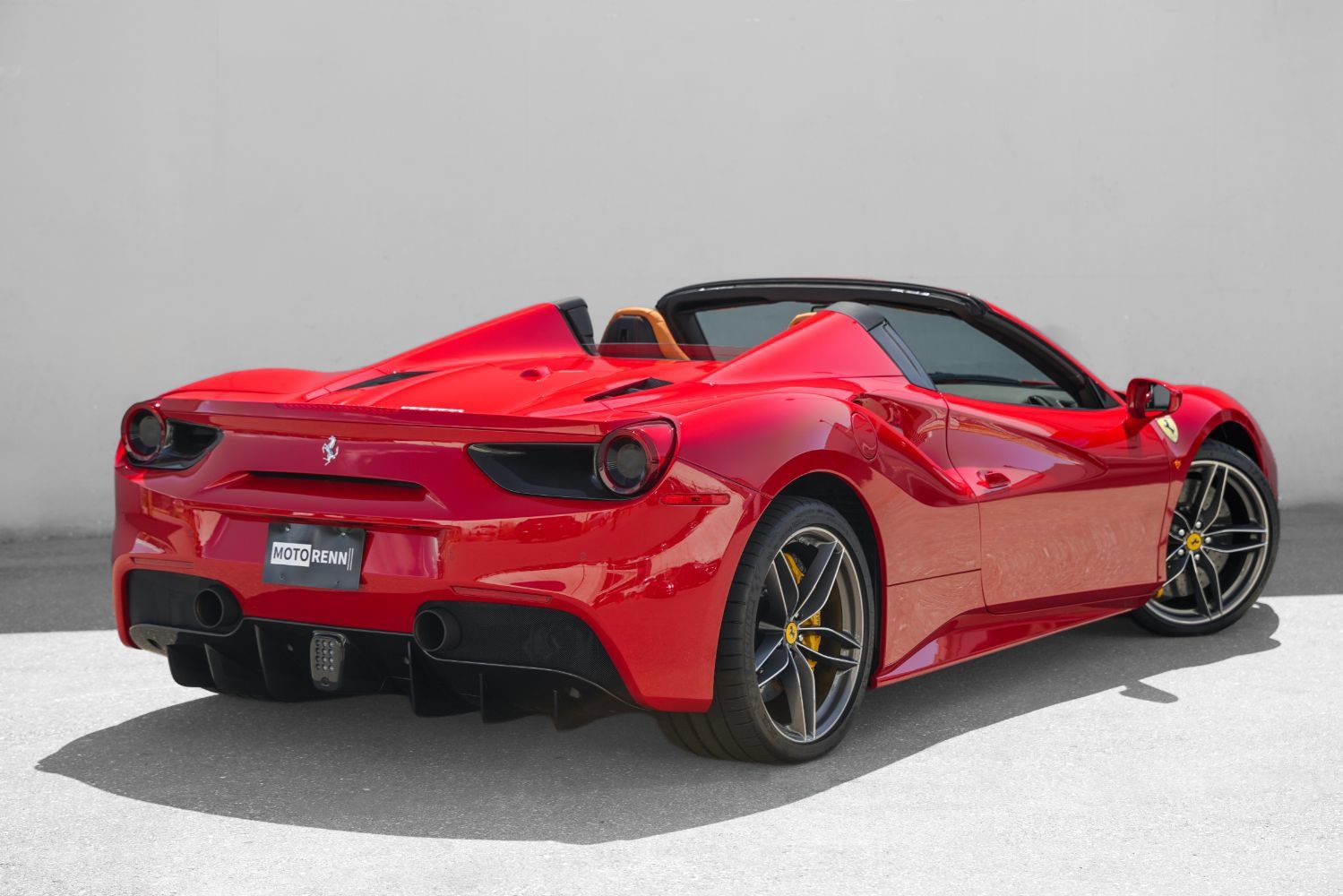 Used 2017 Ferrari 488 Spider RWD image 3
