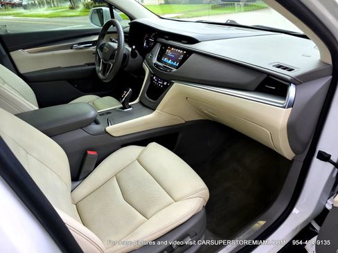 Used 2017 Cadillac XT5 Luxury FWD image 7