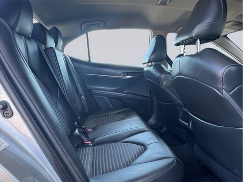 Used 2018 Toyota Camry SE FWD image 24