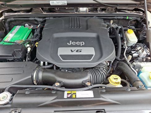 Used 2016 Jeep Wrangler Sport w/ Quick Order Package 23S AWD/4WD image 26