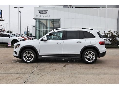 Used 2022 Mercedes-Benz GLB 250 image 3