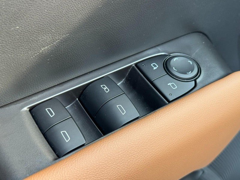 Used 2025 GMC Canyon AT4 w/ Nightfall Edition AWD/4WD image 26