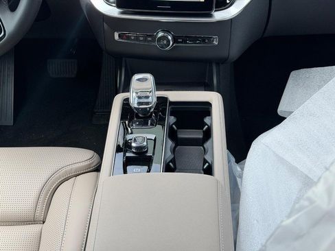 New 2026 Volvo XC90 T8 Ultra w/ Lounge Package AWD/4WD image 8