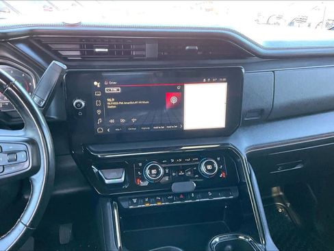 Used 2024 GMC Sierra 2500 AT4 w/ AT4 Premium Plus Package image 6