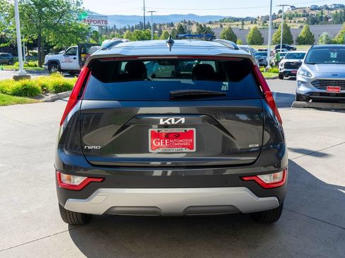 New 2026 Kia Niro EX FWD image 6