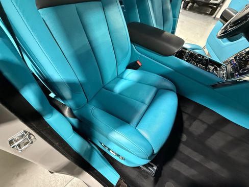 Used 2023 Rolls-Royce Cullinan w/ Cullinan Package image 61