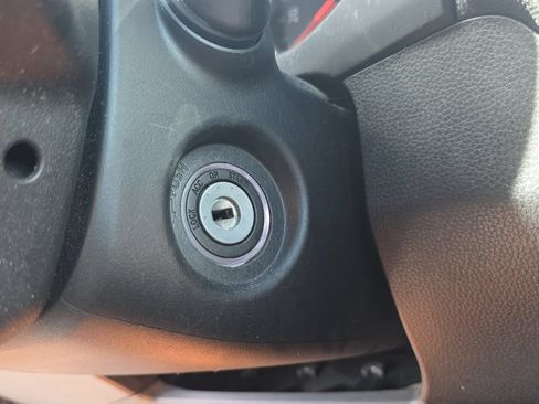 Used 2022 Toyota RAV4 LE FWD image 22