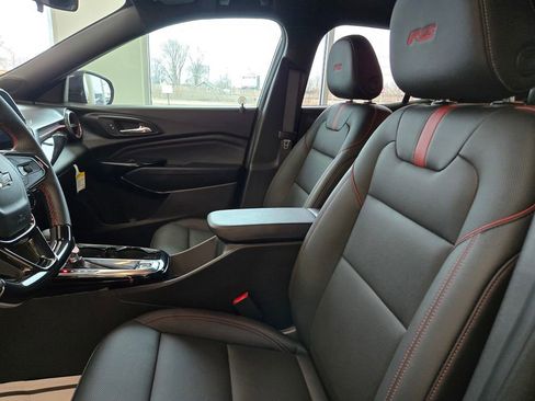New 2025 Chevrolet Trax RS w/ Sunroof Package image 14