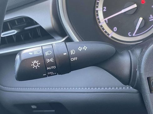 Used 2022 Toyota Highlander XLE image 22