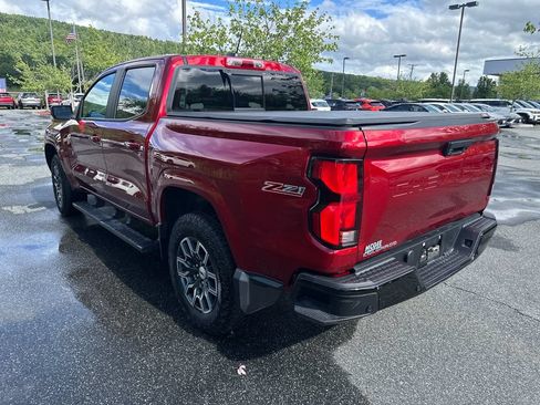 Used 2023 Chevrolet Colorado Z71 w/ Z71 Convenience Package 2 AWD/4WD image 3