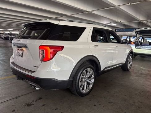 Used 2021 Ford Explorer Platinum w/ Equipment Group 601A image 3