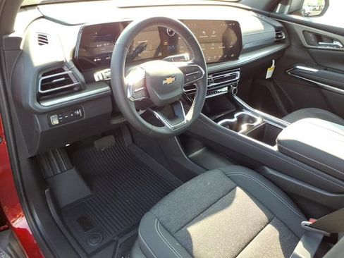 New 2026 Chevrolet Traverse LT w/ Sun and Wheel Package AWD/4WD image 5