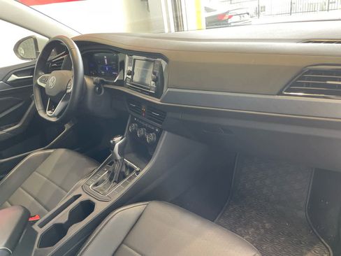 Used 2023 Volkswagen Jetta SE image 14