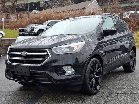 Used 2019 Ford Escape SE image 4