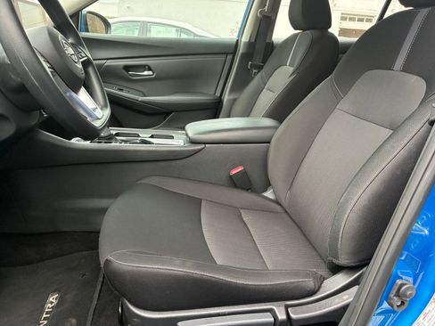 Used 2025 Nissan Sentra SV image 36